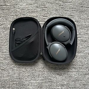Noise Canceling Bose QuietComfort 45 in Eclipse Grey